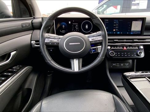 Used 2025 Hyundai Tucson Limited image 6