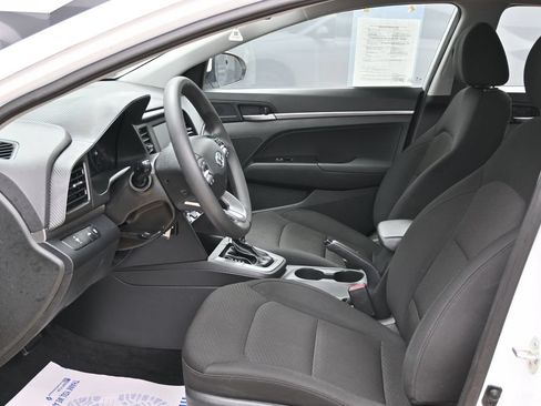 Used 2020 Hyundai Elantra SE w/ Cargo Package (C1) FWD image 16
