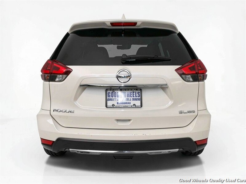 Used 2018 Nissan Rogue SL w/ Premium Package AWD/4WD image 6
