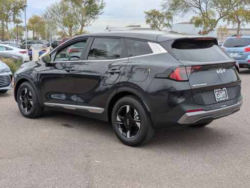 Used 2026 Kia Sportage LX image 5