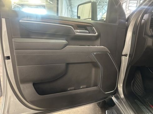 Used 2025 Chevrolet Silverado 2500 LT w/ Safety Package image 9