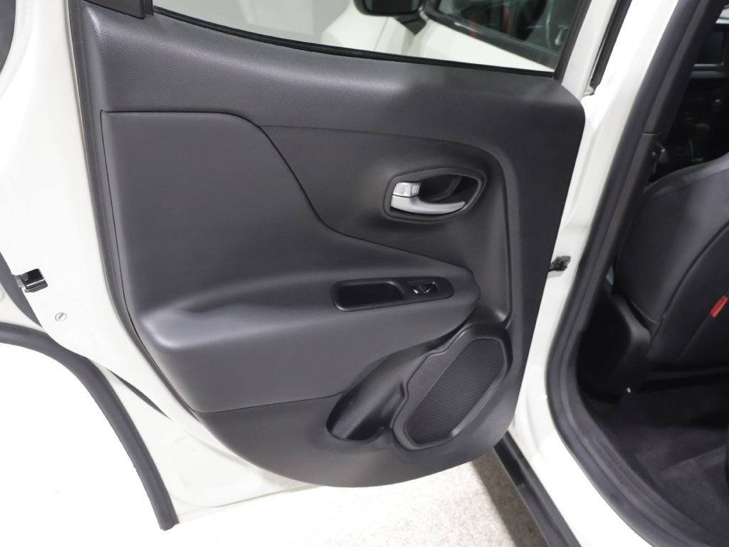 Used 2019 Jeep Renegade Trailhawk AWD/4WD image 19