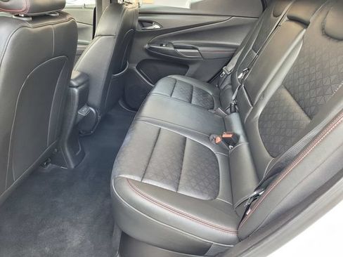 Used 2023 Chevrolet Bolt EUV LT w/ Convenience Package FWD image 18