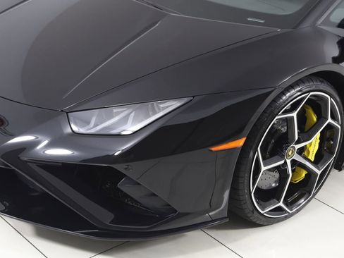 Used 2023 Lamborghini Huracan EVO image 96