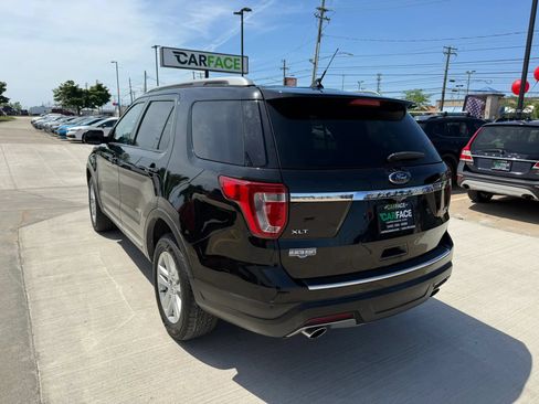 Used 2018 Ford Explorer XLT w/ Equipment Group 202A AWD/4WD image 8