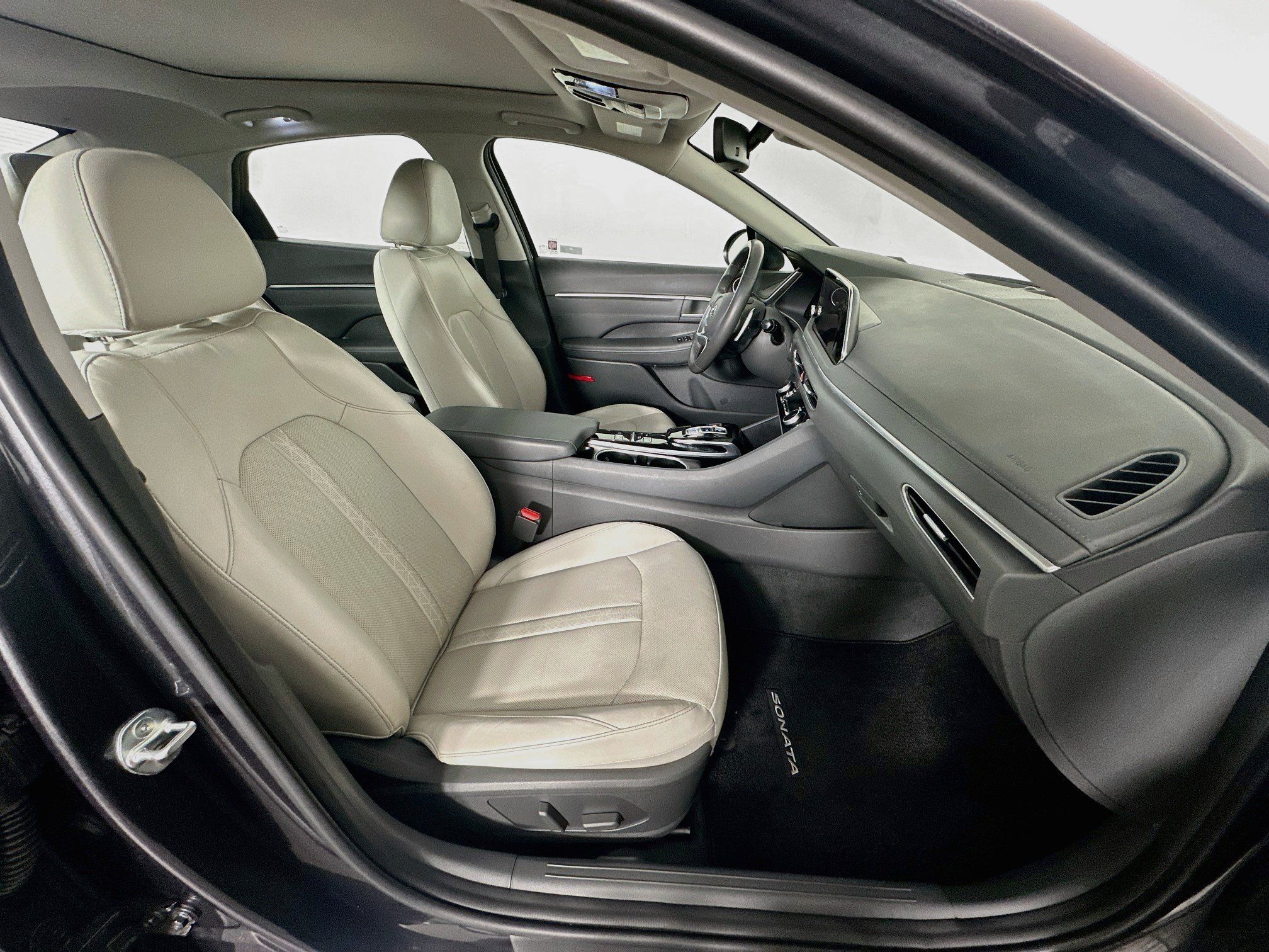 Used 2021 Hyundai Sonata Limited w/ Preferred Accessory Package FWD image 34