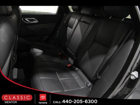 Used 2025 Land Rover Range Rover Velar Dynamic SE image 19