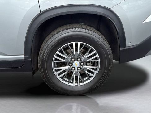 Used 2024 Chevrolet Traverse LT w/ Enhanced Driving Package FWD image 23