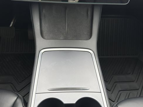 Used 2021 Tesla Model Y Long Range AWD/4WD image 52