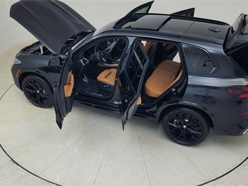 Used 2025 BMW X5 sDrive40i w/ M Sport Package image 92