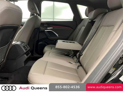 Used 2025 Audi Q5 Premium Plus w/ Premium Plus image 12