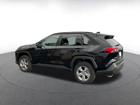 Used 2025 Toyota RAV4 XLE image 10