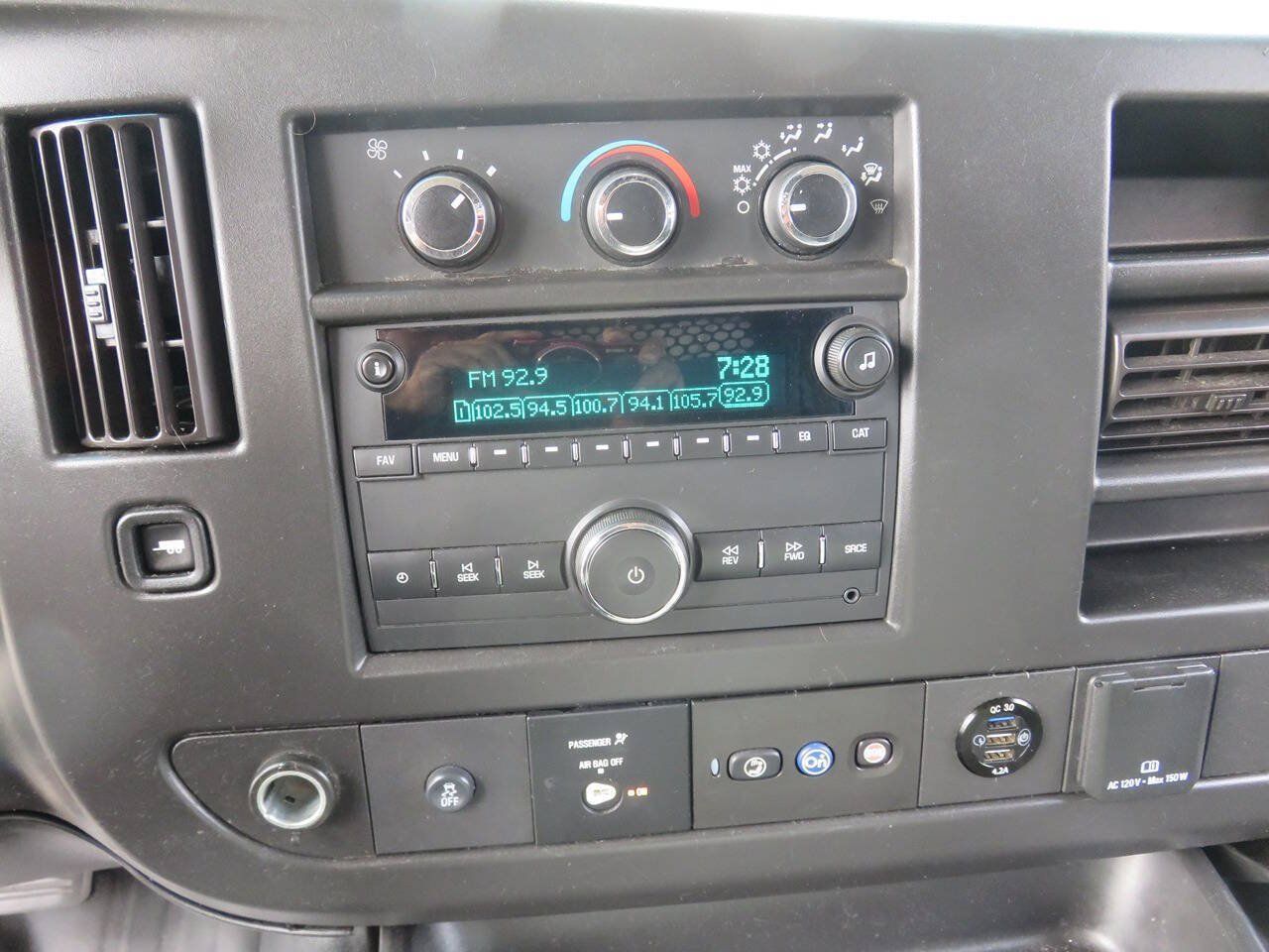 Used 2019 GMC Savana 2500 w/ Driver Convenience Package RWD image 21