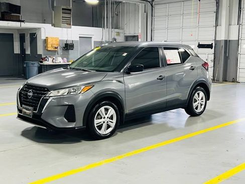 Used 2024 Nissan Kicks S FWD image 13
