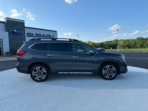 Used 2023 Subaru Ascent Touring AWD/4WD image 8