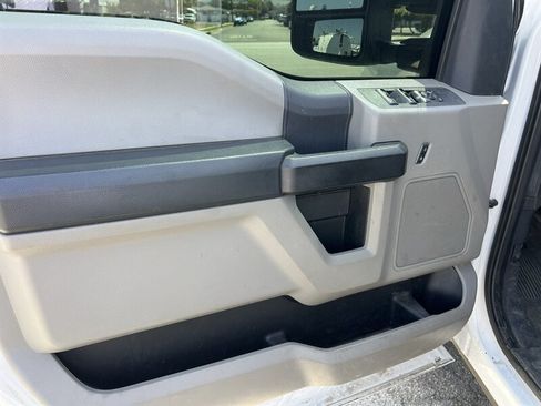 Used 2022 Ford F350 XL w/ Power Equipment Group RWD image 8