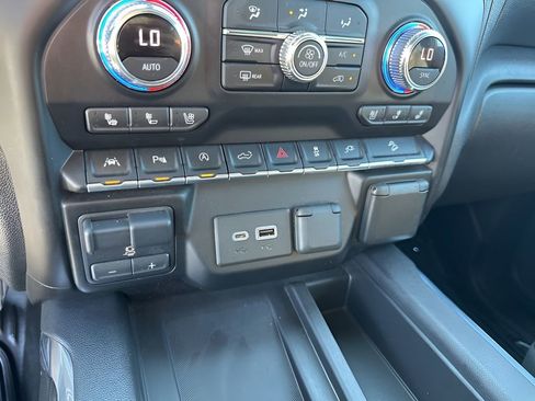 Used 2021 GMC Sierra 1500 AT4 w/ Technology Package image 36