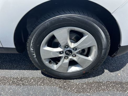 Used 2017 Kia Soul FWD image 13
