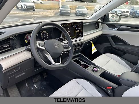 New 2026 Volkswagen Tiguan SE image 20