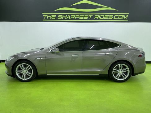 Used 2015 Tesla Model S 85D image 6
