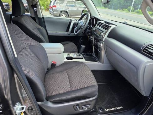 Used 2013 Toyota 4Runner SR5 w/ Convenience Pkg RWD image 8