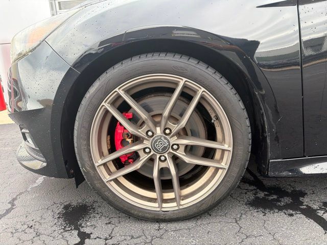 Used 2016 Ford Focus ST FWD image 11