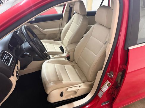 Used 2013 Volkswagen Jetta TDI image 18