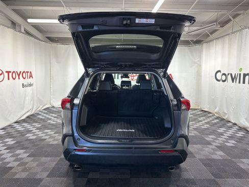 Used 2020 Toyota RAV4 XLE Premium image 15