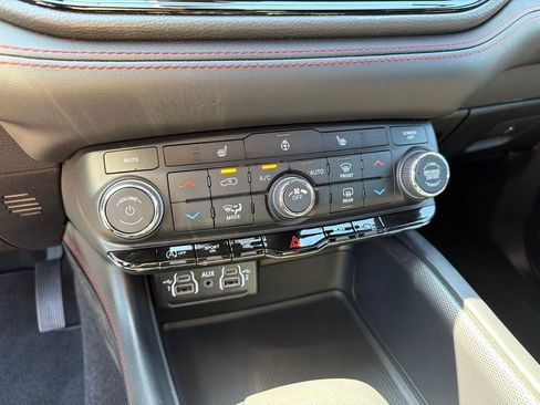 Used 2026 Dodge Durango GT RWD image 13