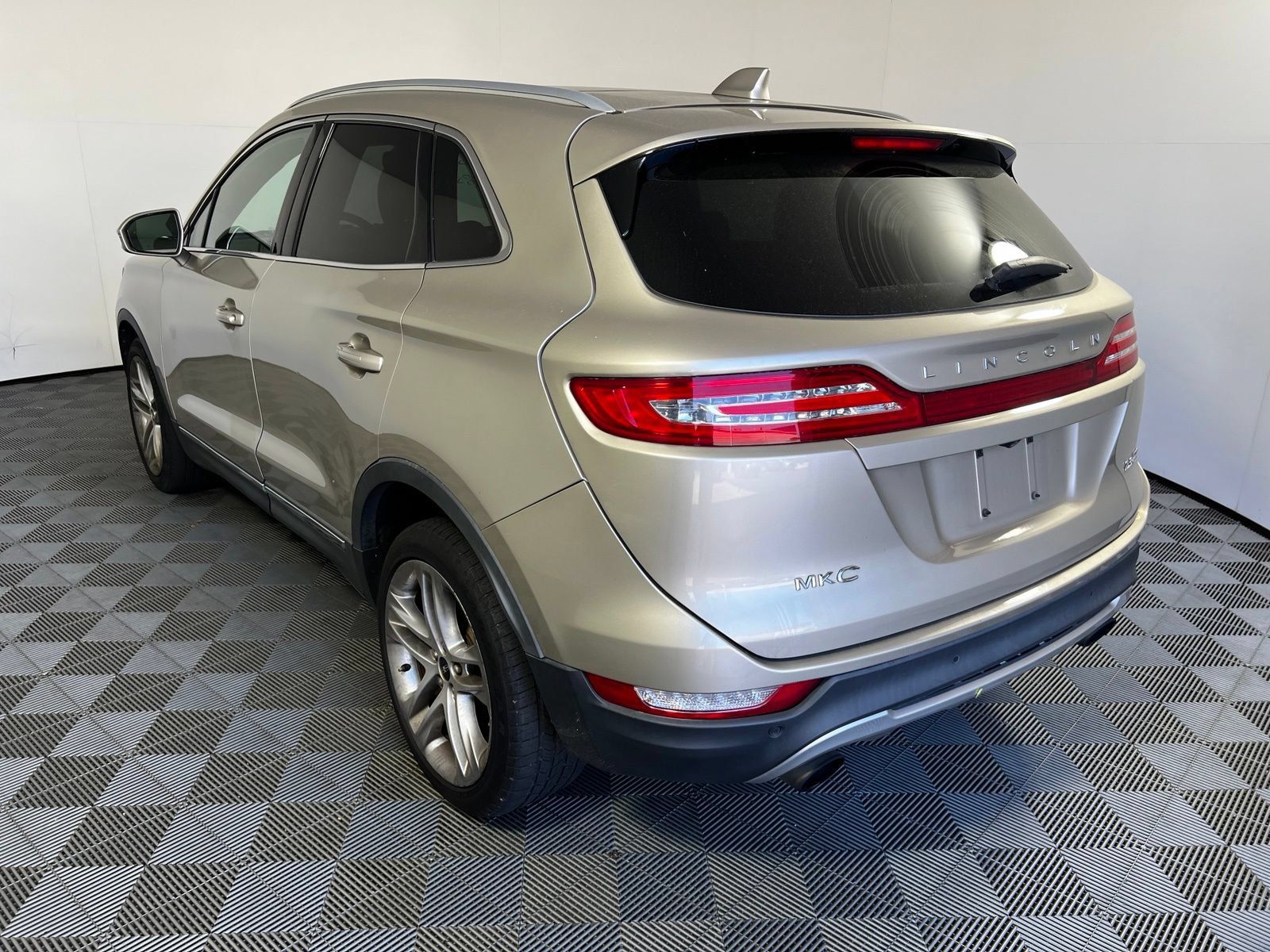 Used 2015 Lincoln MKC AWD w/ Equipment Group 102A Reserve image 7