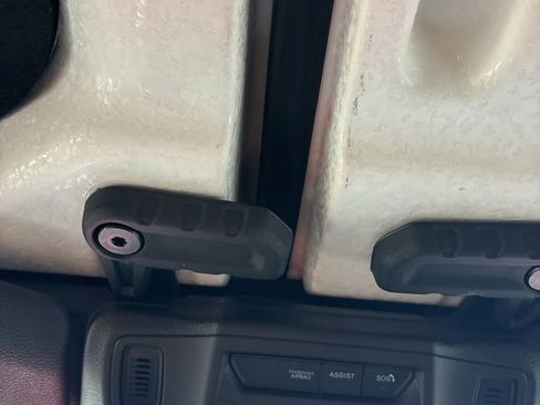 Used 2025 Jeep Wrangler Unlimited Sahara AWD/4WD image 41