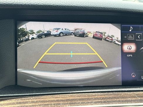 Used 2015 Lexus LS 460 w/ Comfort Package RWD image 29
