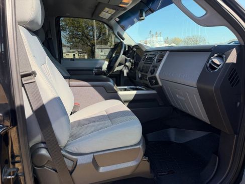 Used 2016 Ford F350 XLT w/ XLT Interior Package AWD/4WD image 12