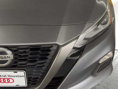 Used 2019 Nissan Altima 2.5 SR w/ SR Premium Package AWD/4WD image 11