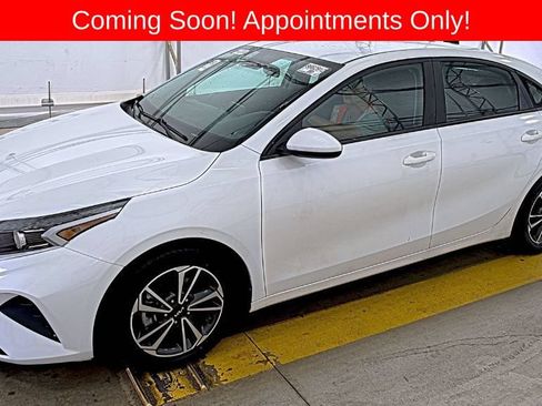 Used 2023 Kia Forte LXS FWD image 1