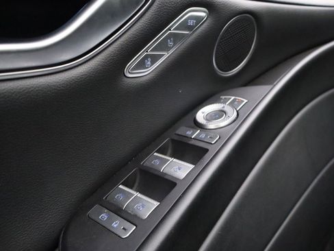 Used 2023 Genesis G80 2.5T image 14