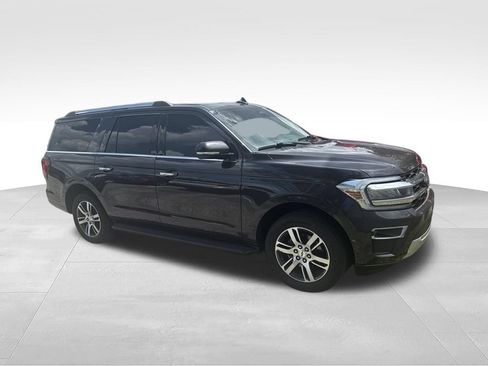 Used 2024 Ford Expedition Max Limited RWD image 2