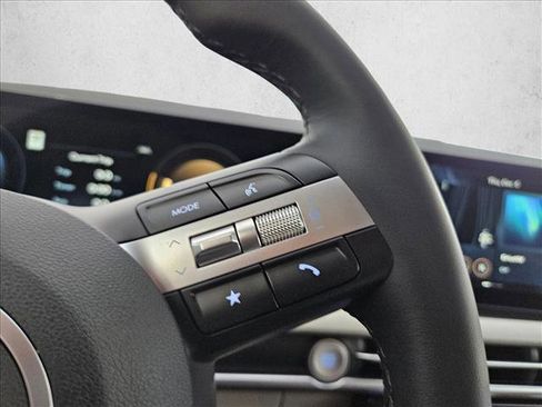 Certified 2025 Hyundai Tucson SEL image 17