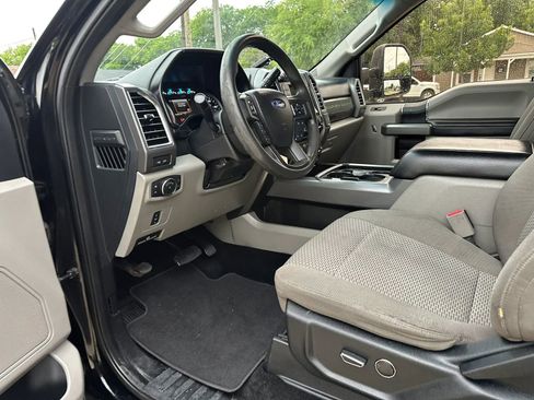 Used 2017 Ford F250 XLT w/ XLT Value Package RWD image 13