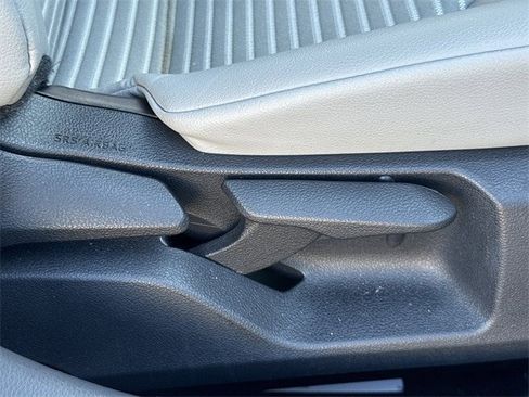 Used 2024 Toyota Camry SE image 28