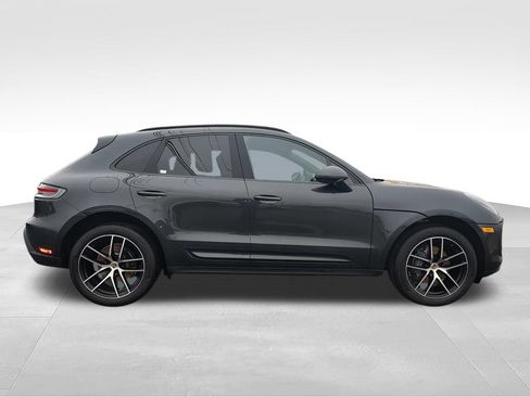 Used 2022 Porsche Macan AWD/4WD image 9