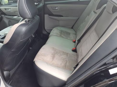 Used 2017 Toyota Camry XSE FWD image 10