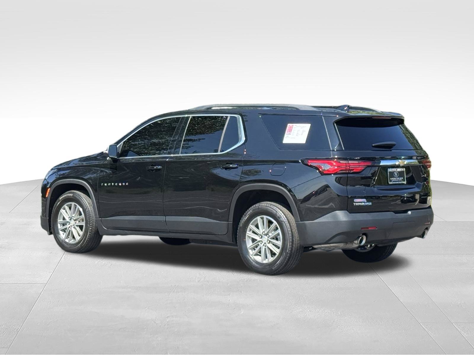 Used 2023 Chevrolet Traverse LT FWD image 7