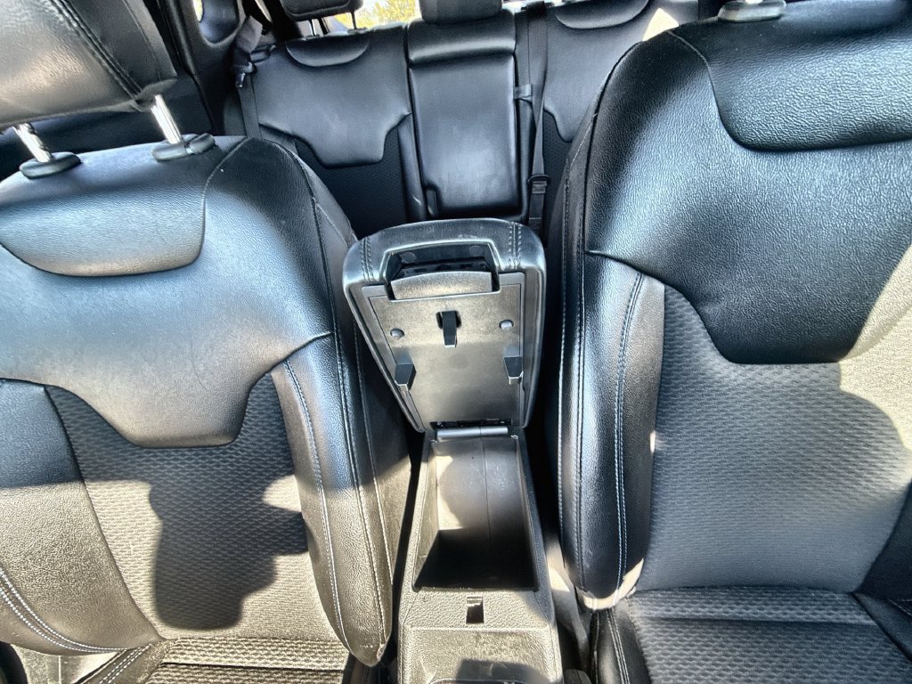 Used 2024 Jeep Compass Latitude AWD/4WD image 23