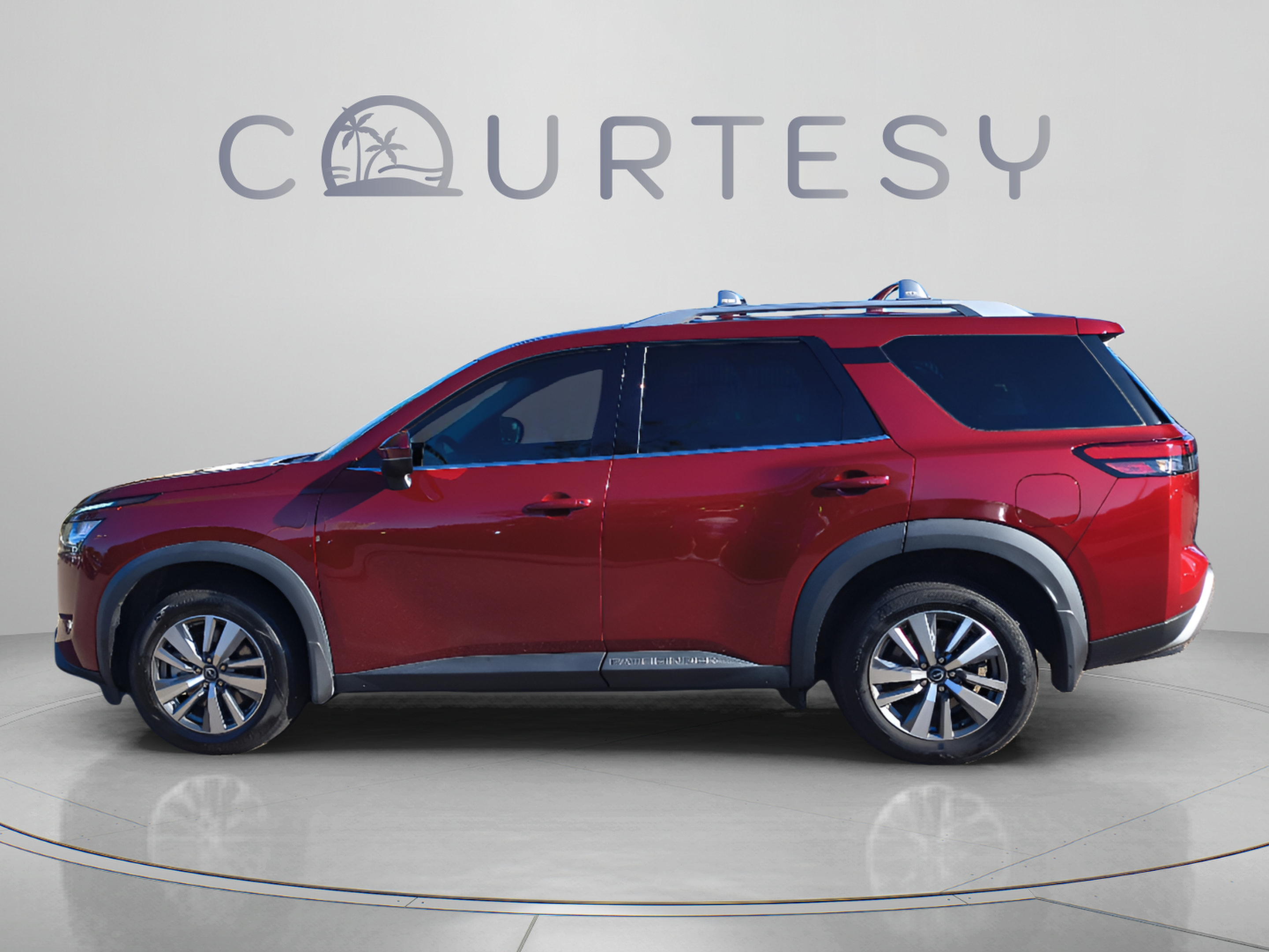 Certified 2023 Nissan Pathfinder SL w/ Black Appearance Package AWD/4WD image 2