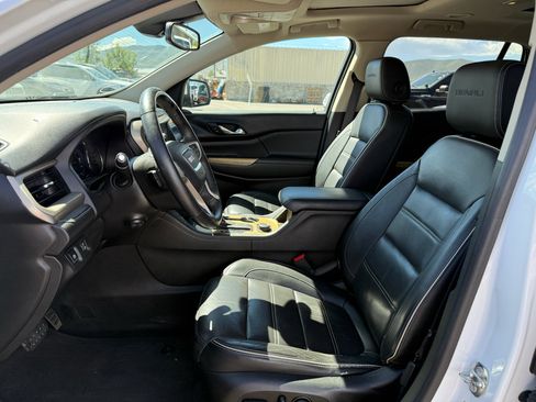Used 2017 GMC Acadia Denali w/ Technology Package AWD/4WD image 11