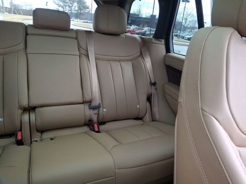 New 2025 Land Rover Range Rover SE image 14