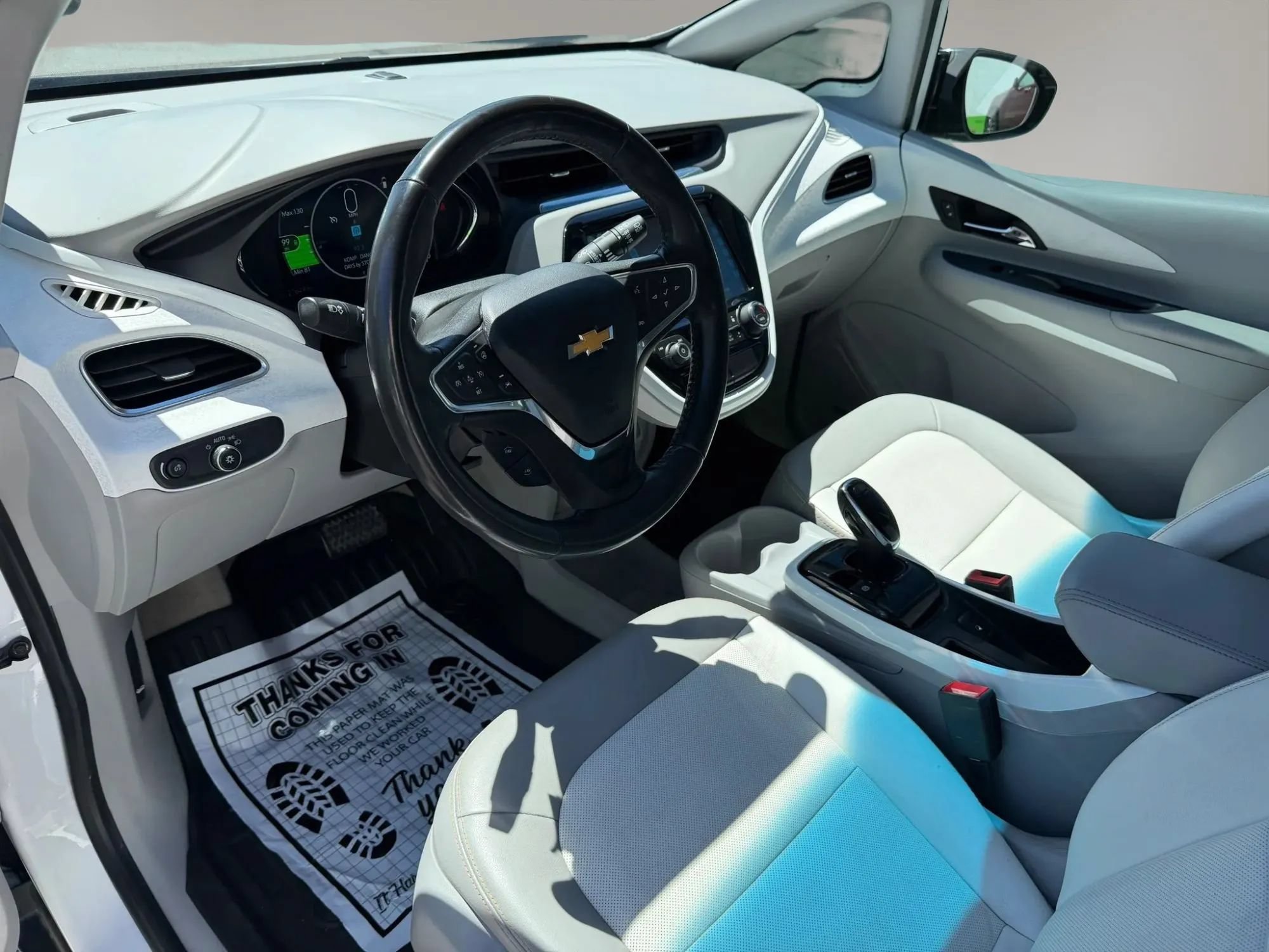 Used 2019 Chevrolet Bolt Premier w/ Infotainment Package FWD image 10