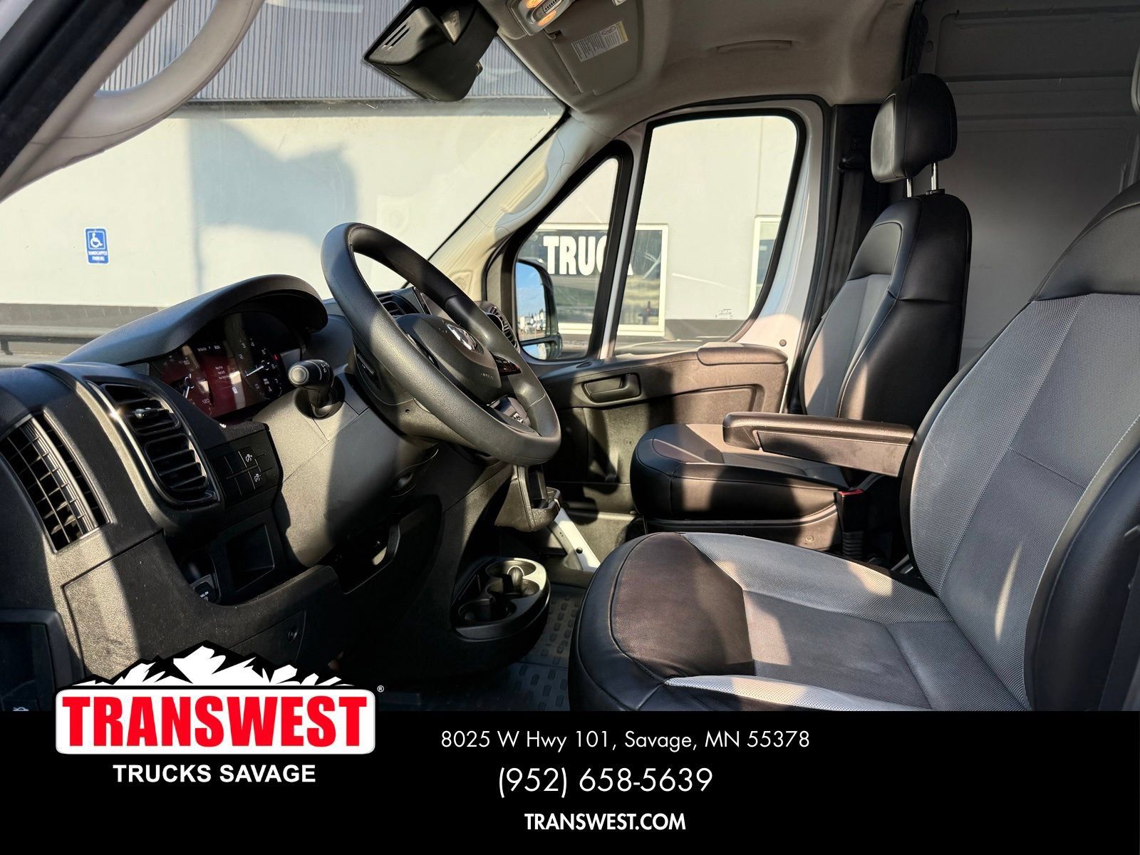 Used 2023 RAM ProMaster 2500 FWD image 5