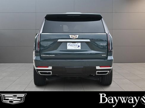 Used 2026 Cadillac Escalade Luxury w/ Touring Package AWD/4WD image 7